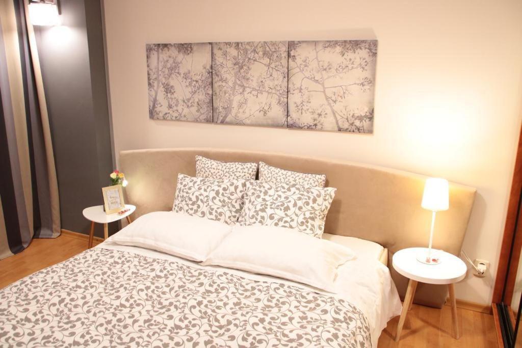 Eva Twin Apartments Bucarest Esterno foto