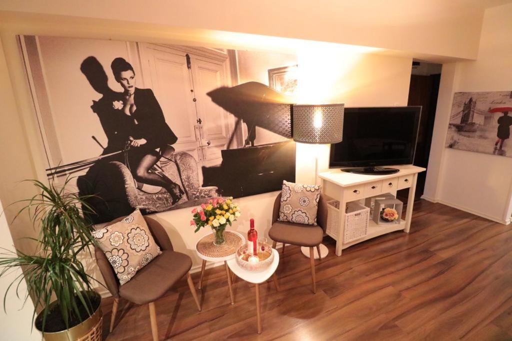 Eva Twin Apartments Bucarest Esterno foto
