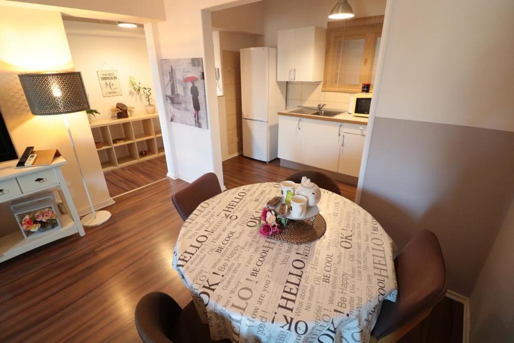 Eva Twin Apartments Bucarest Esterno foto