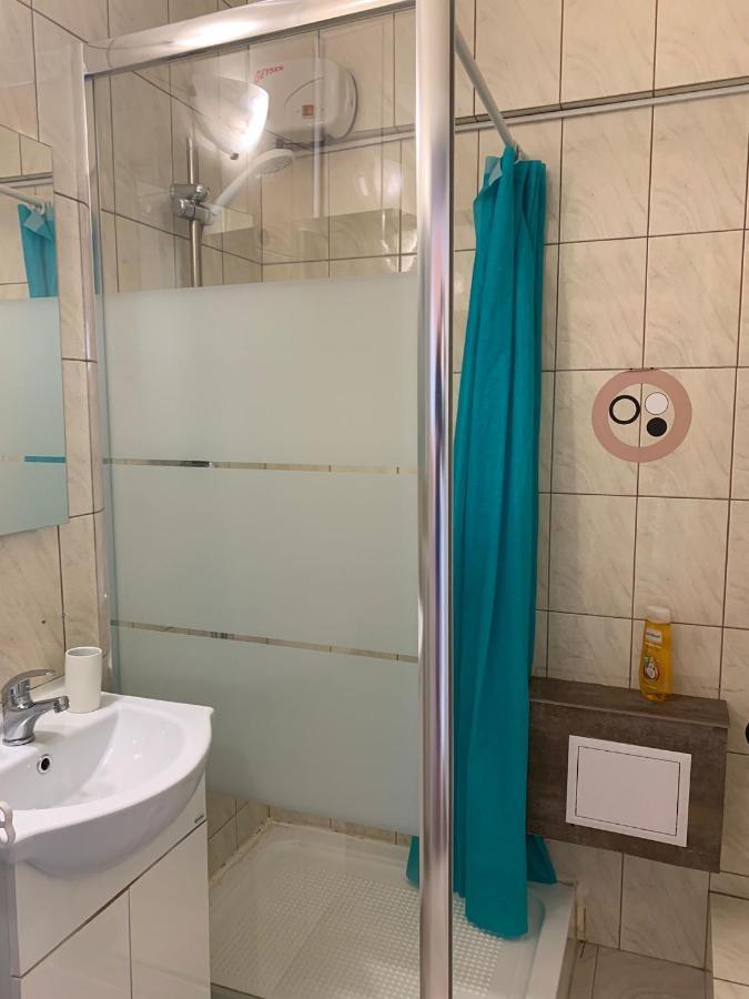 Eva Twin Apartments Bucarest Esterno foto