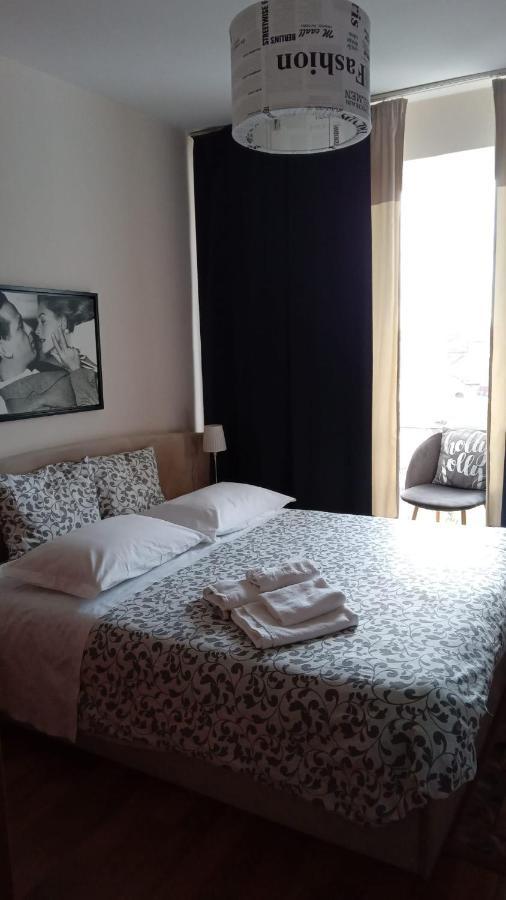 Eva Twin Apartments Bucarest Esterno foto
