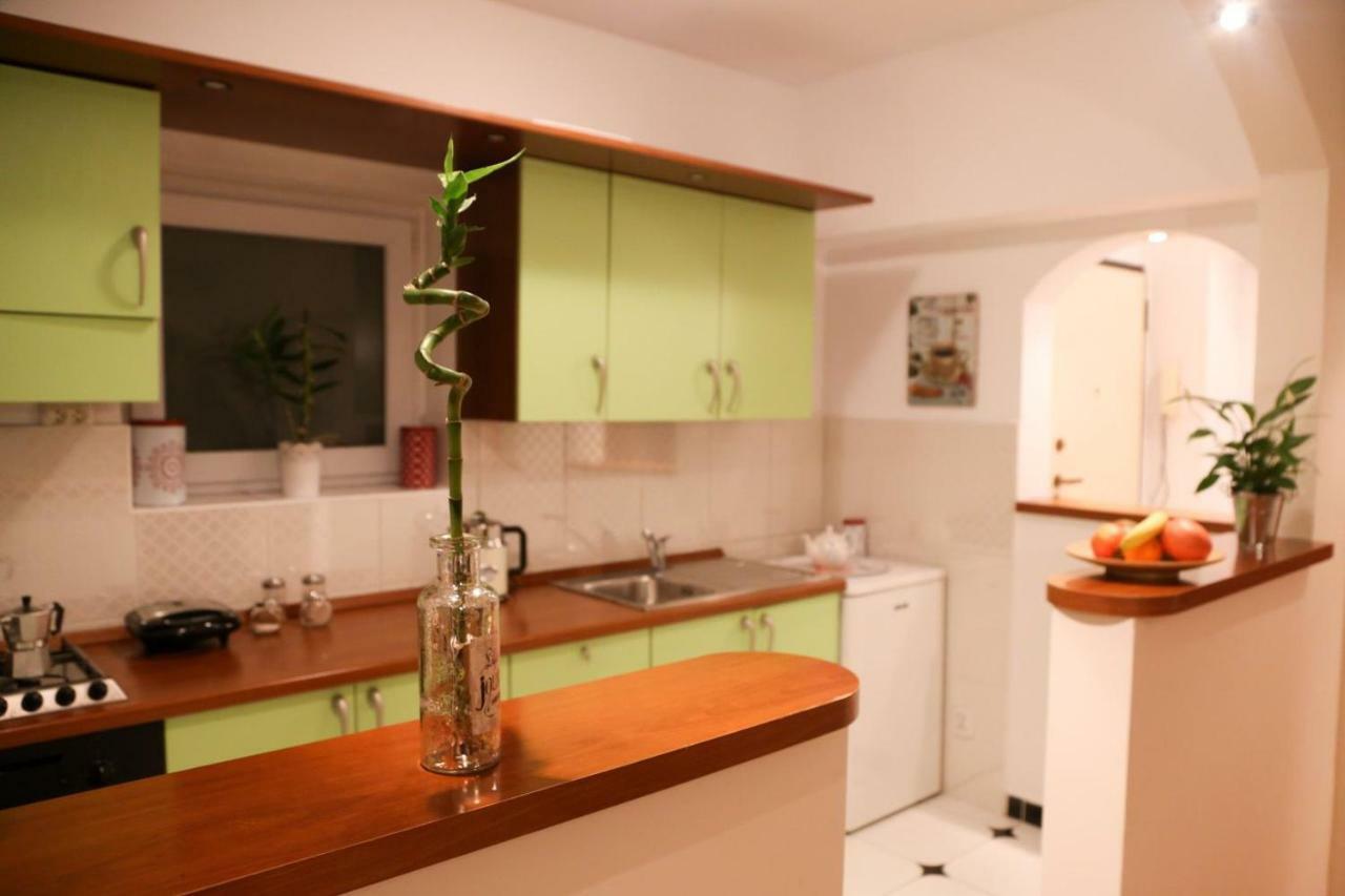 Eva Twin Apartments Bucarest Esterno foto