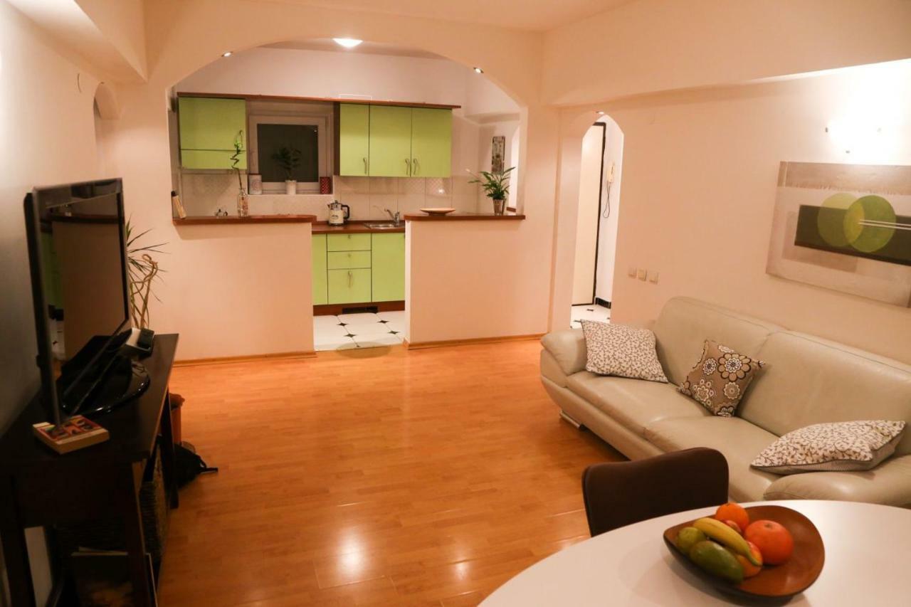 Eva Twin Apartments Bucarest Esterno foto