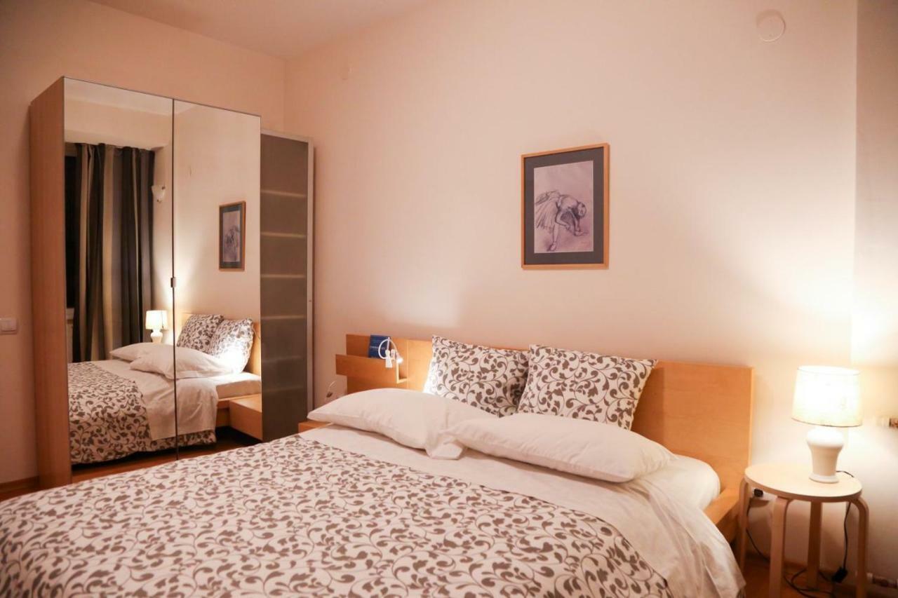Eva Twin Apartments Bucarest Esterno foto