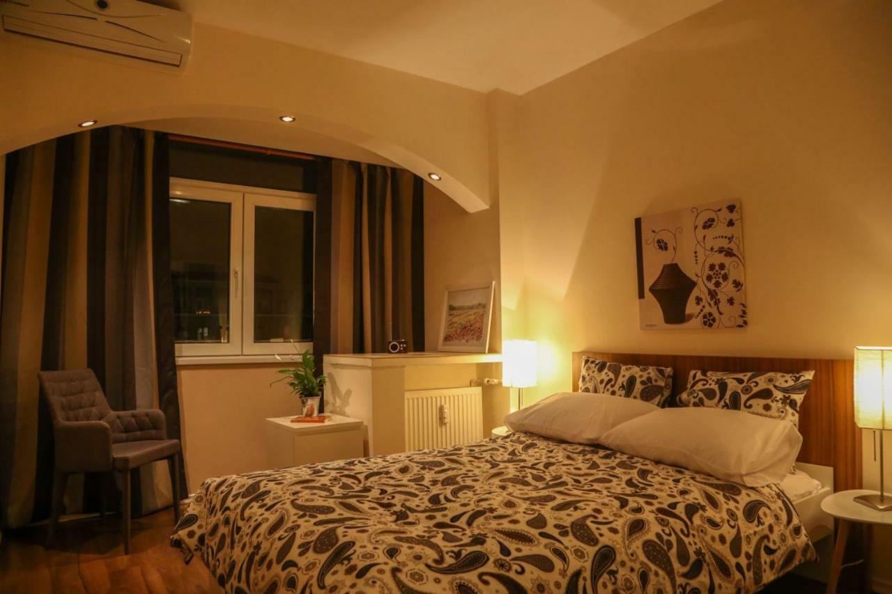 Eva Twin Apartments Bucarest Esterno foto