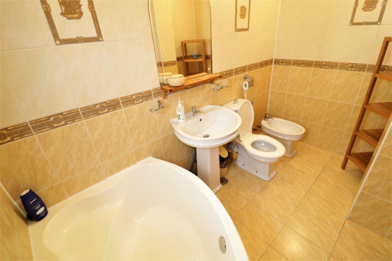 Eva Twin Apartments Bucarest Esterno foto