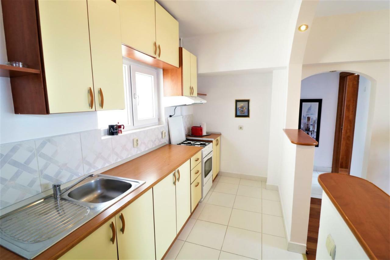 Eva Twin Apartments Bucarest Esterno foto
